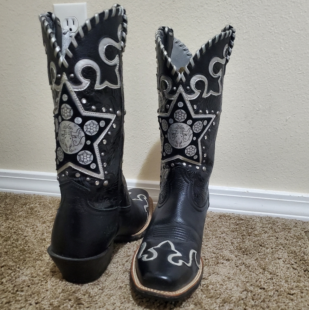 Ariat boots women's 9
